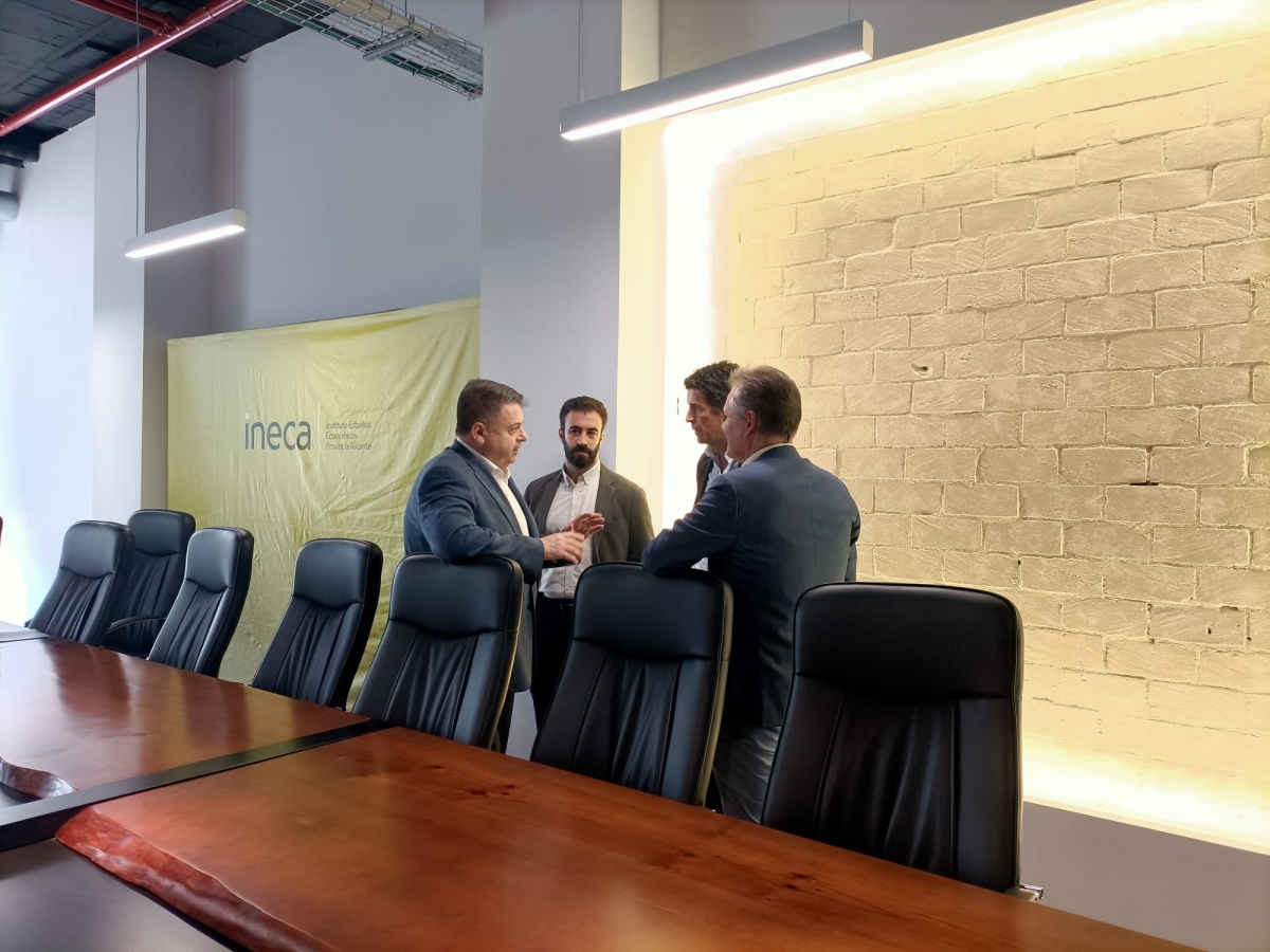 Ineca nombra a Santiago Carbó director de Estudios y Proyectos para reforzar su posicionamiento .