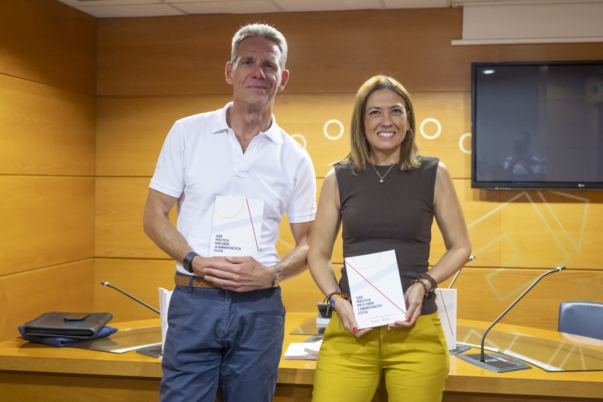 La Diputación de Castellón presenta un manual para ayuntamientos sobre participación ciudadana y políticas de transparencia