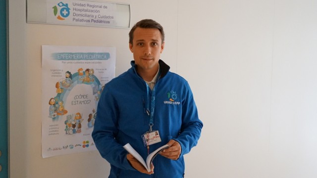 El hospital de la Arrixaca de Murcia impulsa la primera guía nacional de enfermería para el cuidado de niños y adolescentes
