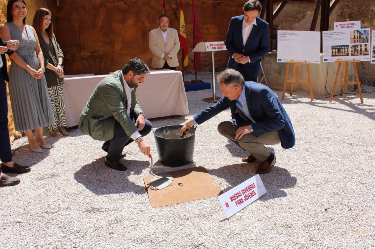 Comienza en Lorca la obra de 11 nuevas viviendas de alquiler asequible para jóvenes