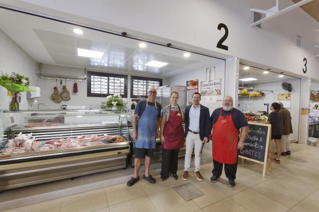 Castelló completa los diez puestos del Mercat de Sant Antoni con la inauguración de una nueva carnicería