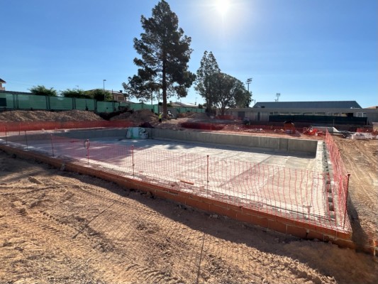 Avanzan las obras del Centro del Agua de San Vicente: en fase de hormigonar las cuatro piscinas