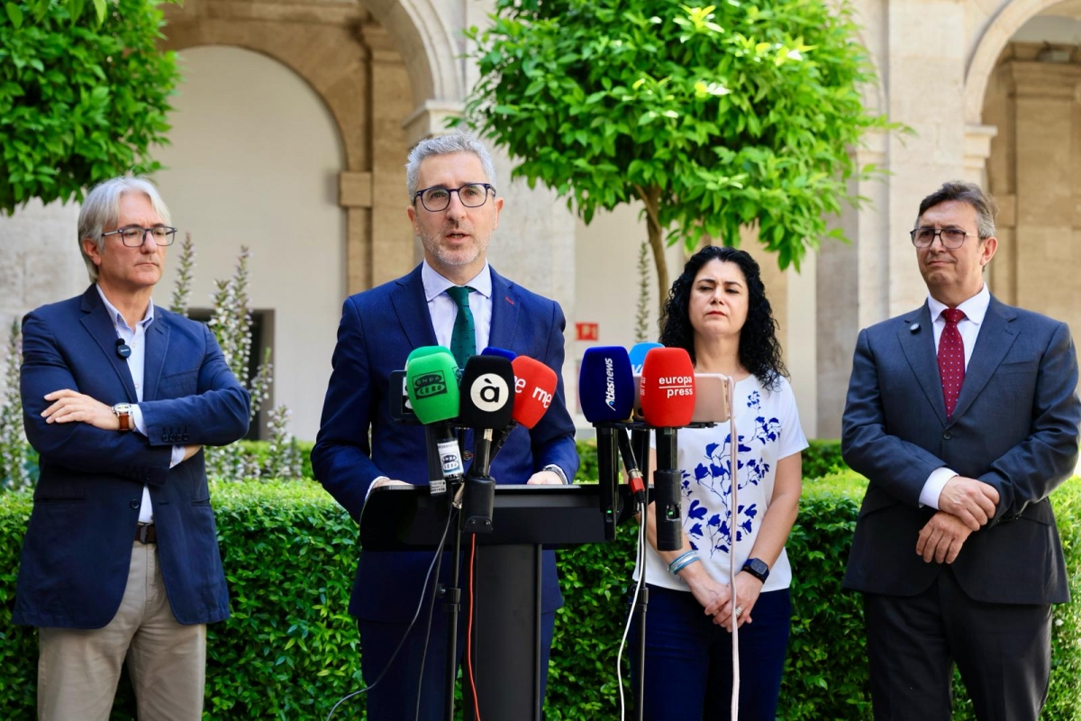 Reunión Arcadi España con sindicatos y patronal.