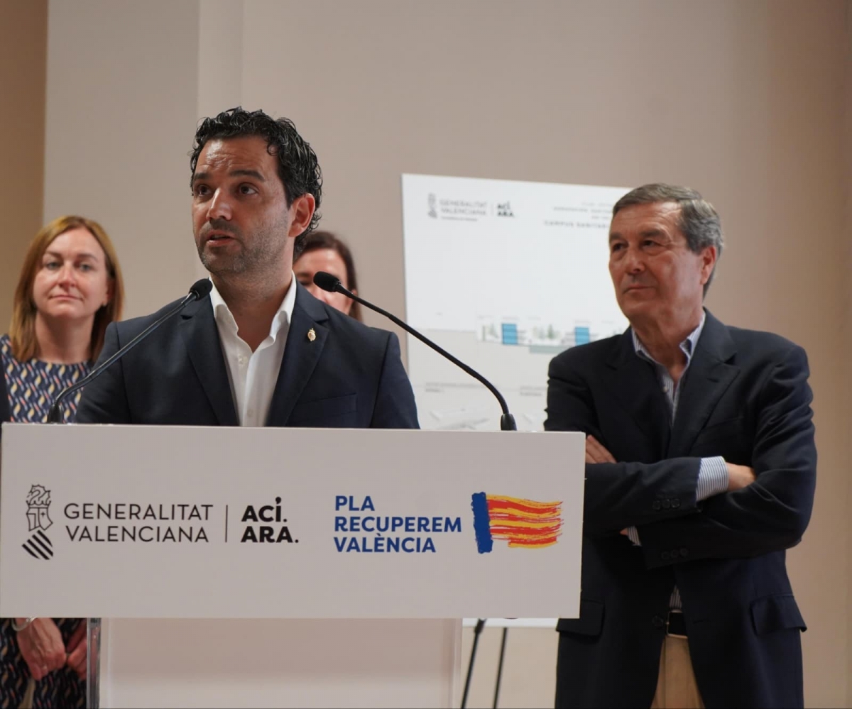El alcalde de Paterna, Juan Antonio Sagredo, en la presentación del Campus el verano pasado.
