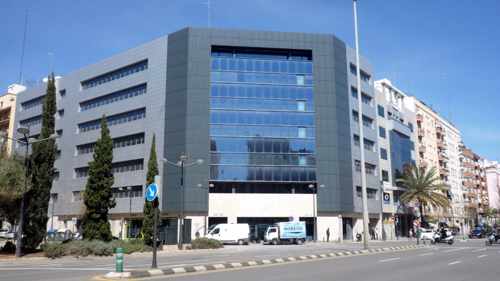 Indra trata de recolocar a 400 empleados en Valencia tras perder un gran contrato de Vodafone