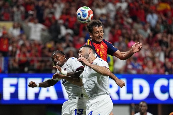 Mikel Oyarzabal: 
