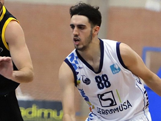 El Ciudad de Molina Basket, de Segunda FEB, renueva por dos años al base argentino Juani Tavelli 