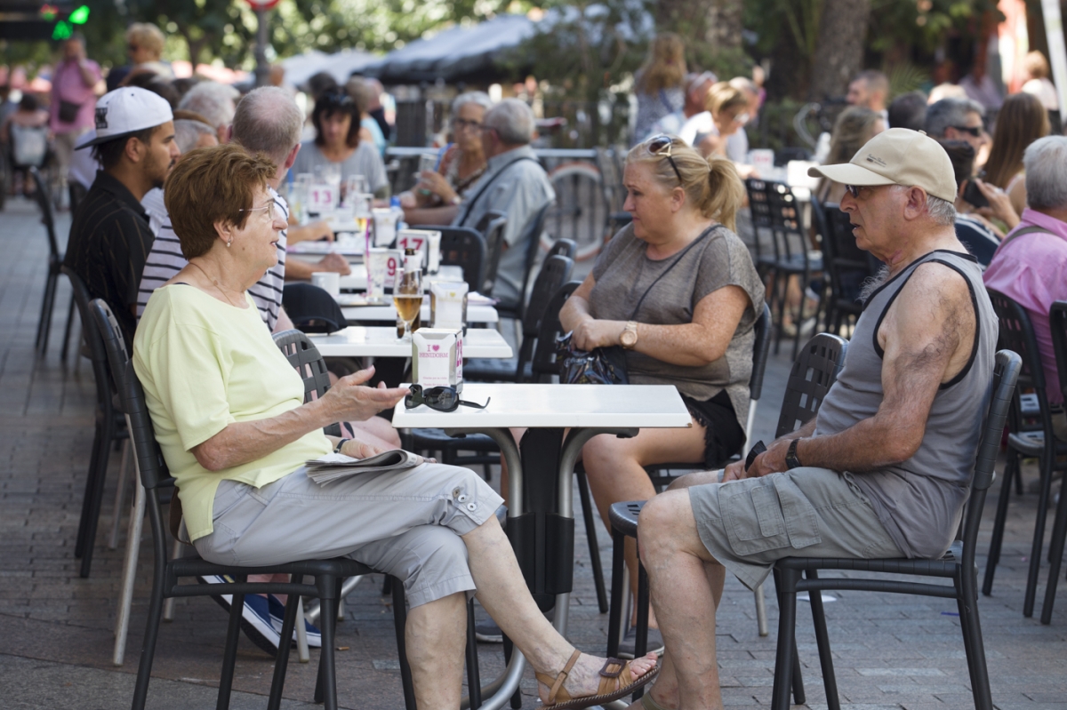 Los bares de Benidorm preparan 50.000 litros de cerveza por el debut de Inglaterra en el Mundial