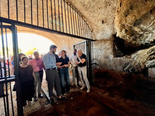 El túnel José Maestre de Portmán vuelve a ver la luz tras su restauración y se suma a la oferta turística de su patrimonio minero 