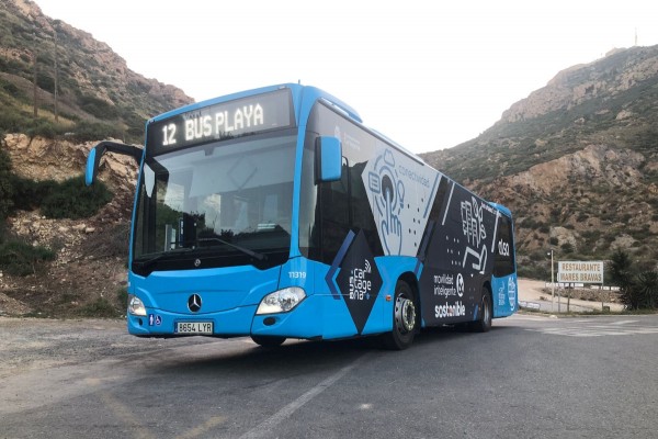Cartagena activa el bus playa a Cala Cortina y El Portús hasta el 20 de septiembre