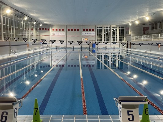 Cerca de 700 deportistas disputan el campeonato nacional alevín de waterpolo este fin de semana en Elche