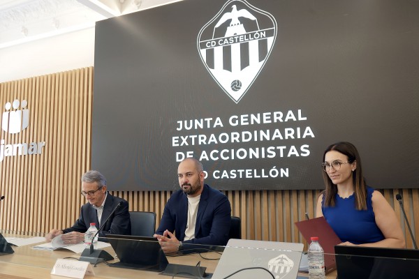 El Castellón aprueba un aumento de capital de 2,83 millones para ampliar su tope salarial en Liga 