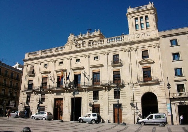 Los gastos de personal y corrientes se 'comen' el 73,5% del presupuesto municipal de Alcoy