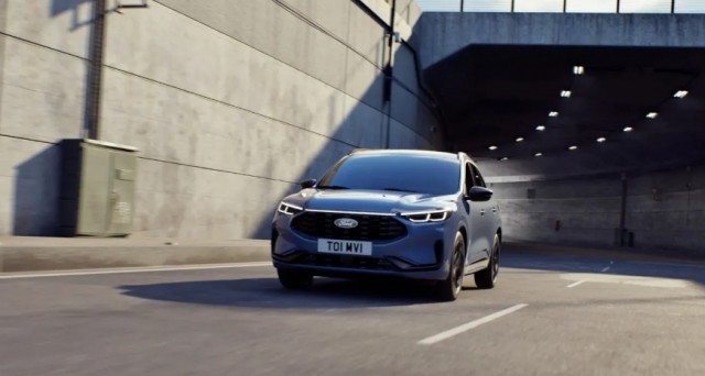 El futuro se fabrica en Valencia y nos permite soltar el volante: por qué el Ford Kuga es un hito en nuestras carreteras