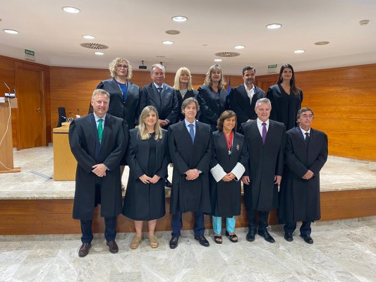 Pilar Fuentes repite al frente del Colegio de los Procuradores de Alicante