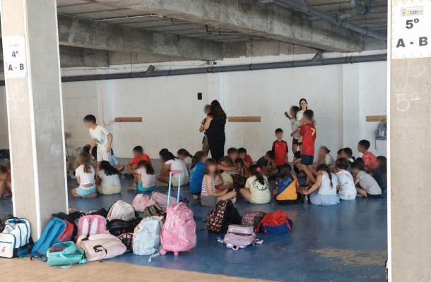 El AMPA del CEIP Atalayas de Cartagena convoca una protesta este viernes tras la suspensión de las clases por el calor