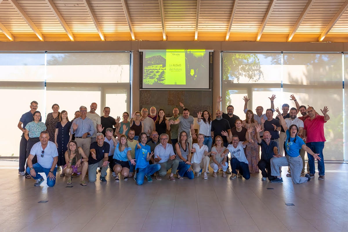 Bodegueros y viticultores de Alicante alzan la voz para proteger el viñedo