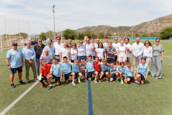 El Club de Fútbol Fomento Castellón despide la temporada de su décimo aniversario con una gran celebración familiar