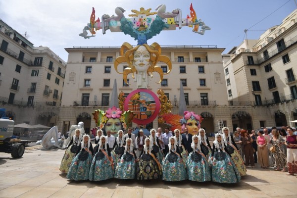 La Oficial cobra forma en la antesala de unas 'Fogueres' multitudinarias y 'de mayor calidad'