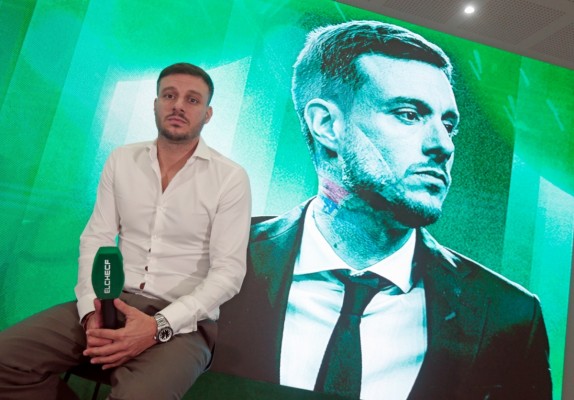 Martín Anselmi busca reverdecer la tradición de los técnicos argentinos en el Elche CF