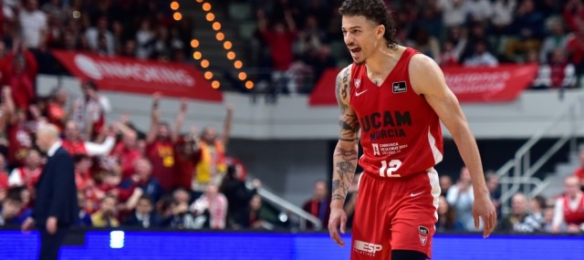 El escolta Jonah Radebaugh, capitán del UCAM CB, renueva hasta 2029