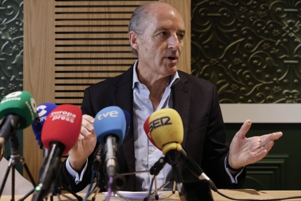 Camps vuelve a pedir por carta a los militantes y simpatizantes del PPCV su voto 