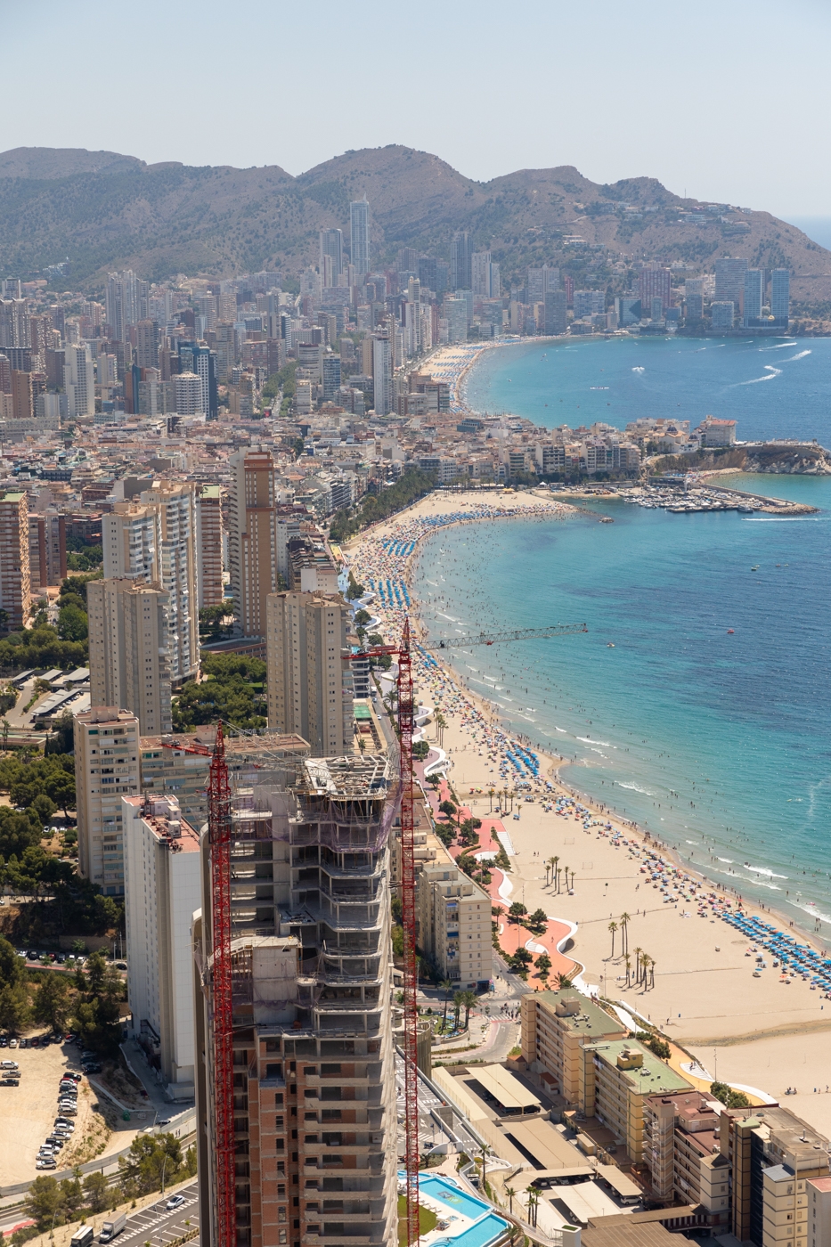 La Comunitat Valenciana afronta un verano de alta ocupación turística, con Benidorm cerca del lleno técnico