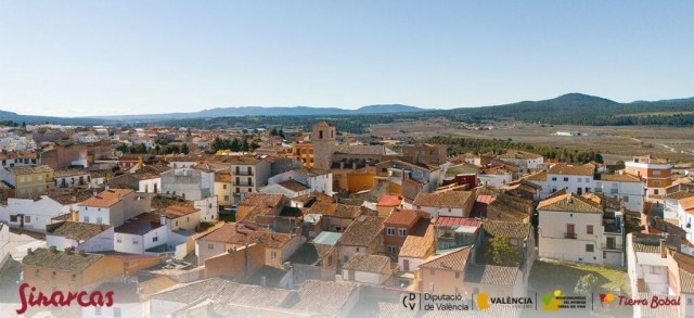 Sinarcas: turismo de naturaleza, historia y gastronomía en Tierra Bobal