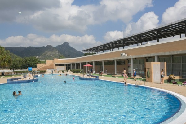 Gandia obri les piscines d'estiu i activa un protocol especial davant onades de calor