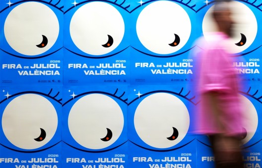 La Fira de Juliol 2026 se expande por 14 barrios y renueva su imagen de la mano de Javier Valiente