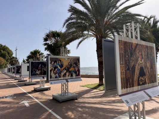 Las obras más famosas del Museo del Prado veranean a orillas del Mar Menor: exposición al aire libre en San Javier