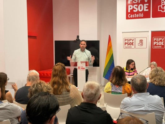 La asamblea del PSPV de Castelló arropa la gestión de Simó: el secretario local pone ya rumbo a las elecciones de 2027