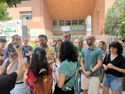 Alcoy lleva a Les Corts la supresión de un aula de Infantil en El Romeral de la mano de Compromís y PSOE