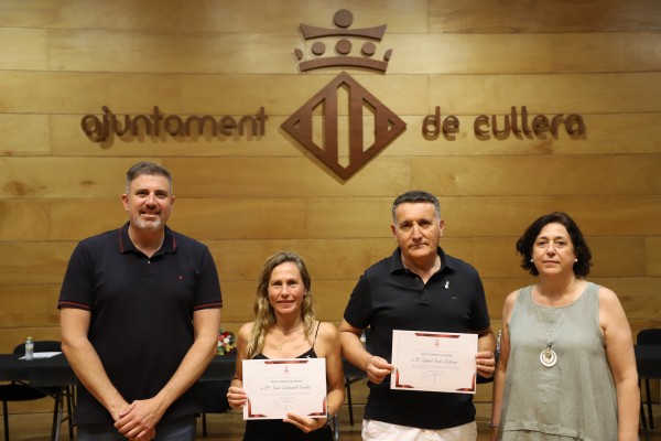 Cullera reconoce la trayectoria de los directores del CEIP l’Escolaica y del colegio La Milagrosa