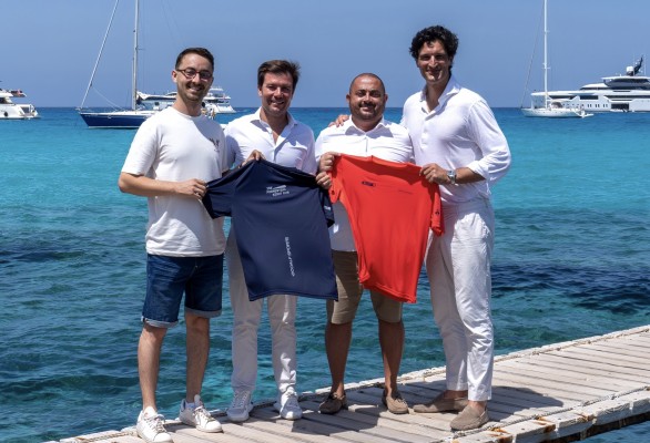 La 15K Formentera Night Run presenta las camisetas oficiales de su primera edición de la mano de Ecoalf Sport