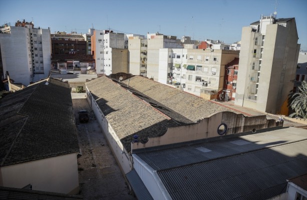 El Ayuntamiento de València aprueba el lunes el cambio en las naves de Guatla para una dotación y zona verde sin el hotel