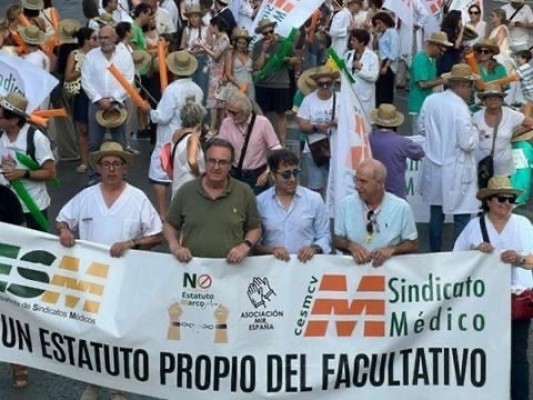 Acaba la semana de huelga médica con una convocatoria de conselleria para negociar y 404.000 citas suspendidas