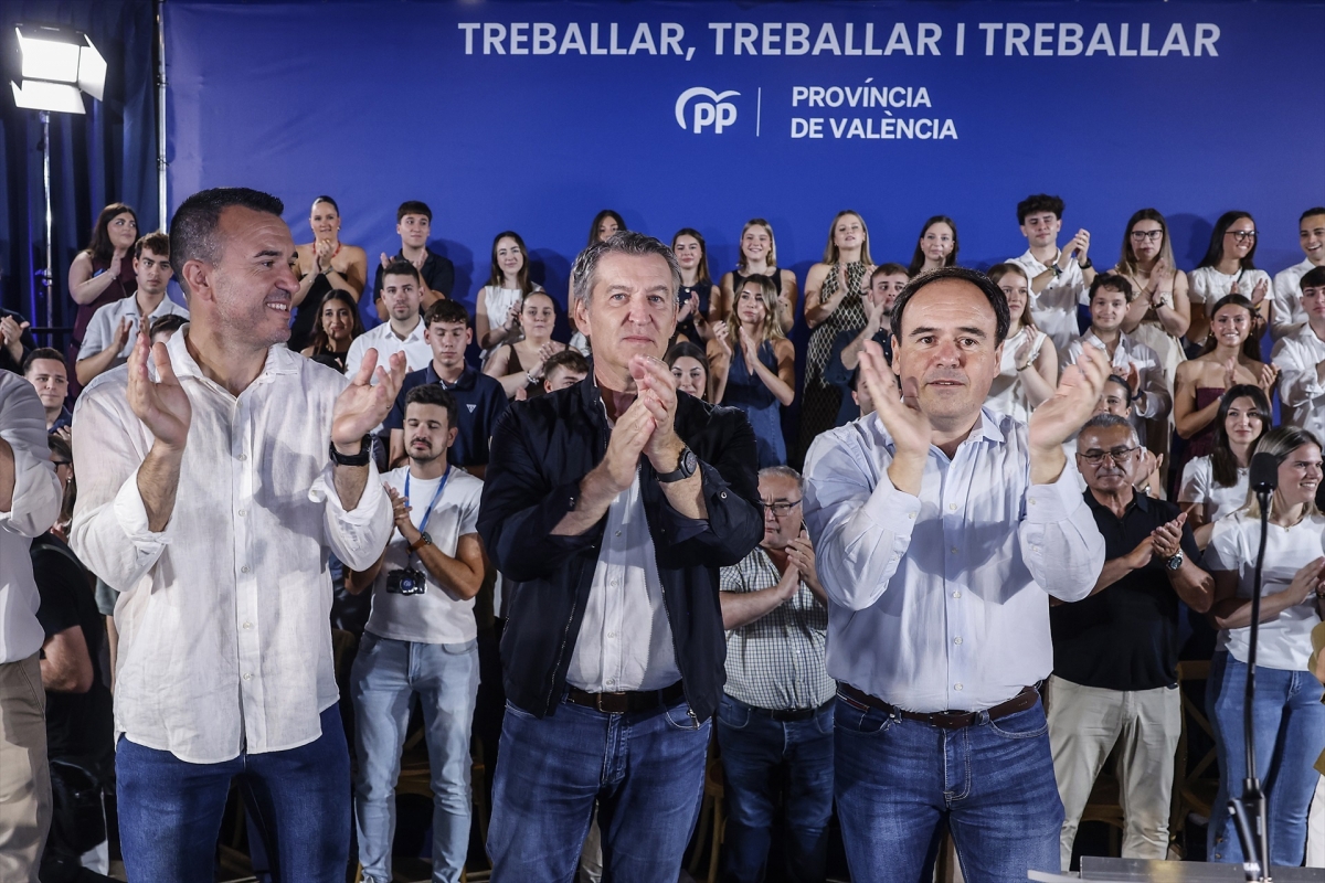 Feijóo elude señalar a Pérez Llorca como candidato y prolonga la incertidumbre en el PPCV
