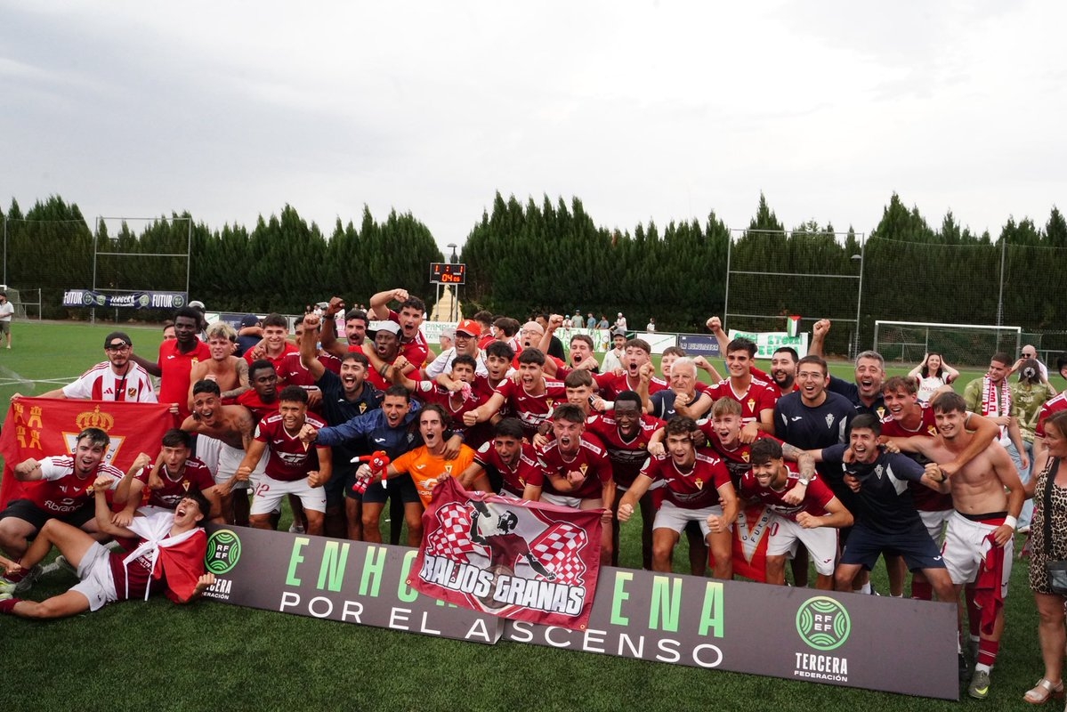 El Imperial, filial del Real Murcia, asciende a Segunda RFEF empatando a uno en Navarra