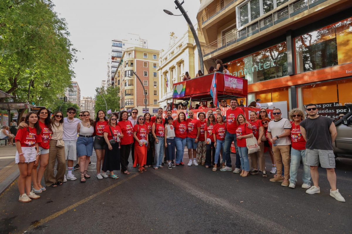 Murcia brilla con los colores de un Orgullo 