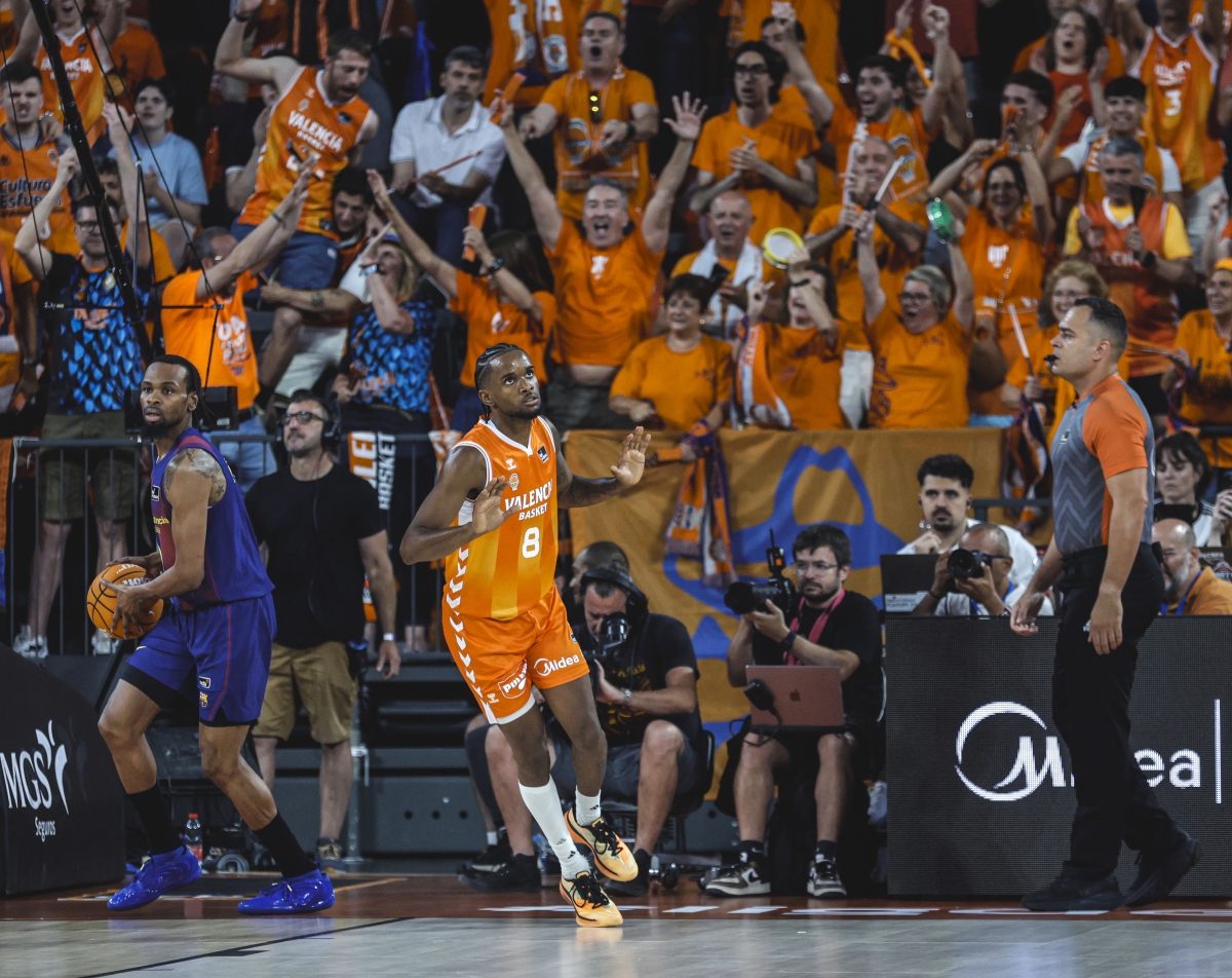 Valencia Basket responde con autoridad para igualar la serie antes de viajar a Barcelona