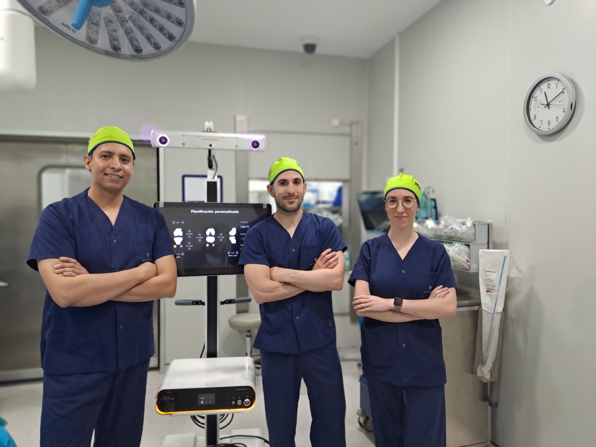 Prótesis de rodilla: cómo la cirugía robótica permite adaptar cada implante a la anatomía del paciente