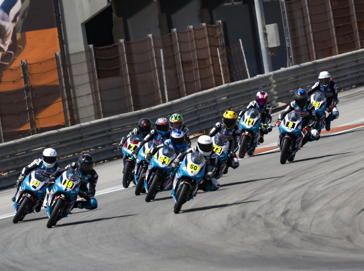 El Circuit Ricardo Tormo vive un intenso fin de semana de motociclismo con el CEF InterOpen