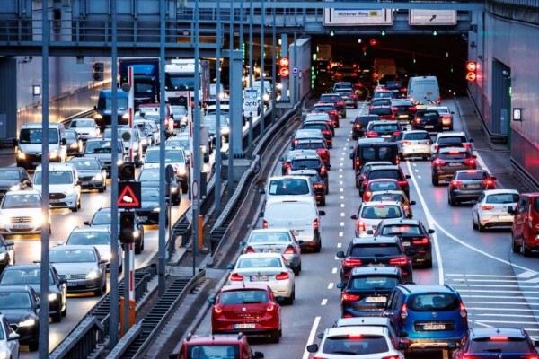 El sector del automóvil europeo pide un 'pacto industrial' para elevar la competitividad en Europa