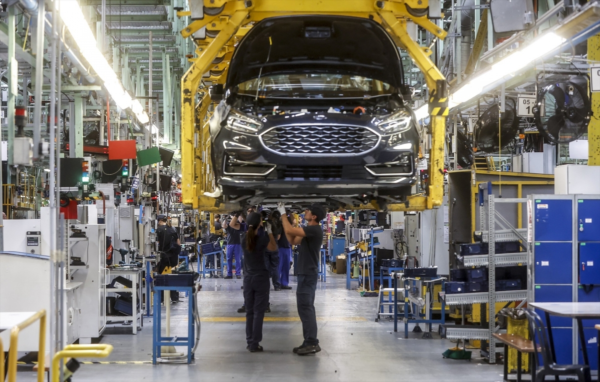 Las ventas de la industria suben en la Comunitat un 14,9% en abril