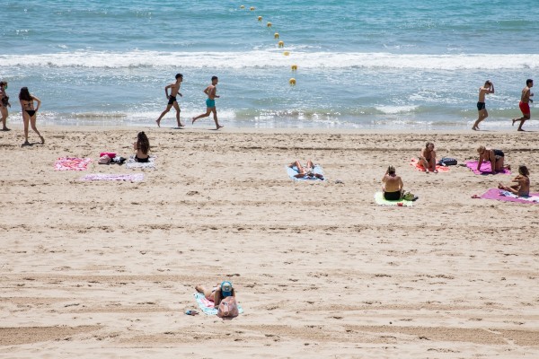 Dos personas mueren ahogadas este domingo en playas de Pilar de la Horadada y Torrevieja