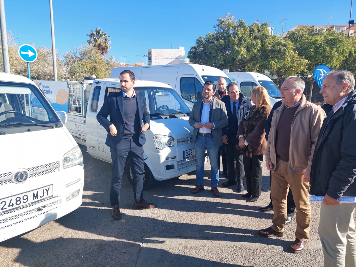 Alicante inyecta los 5,6 millones anunciados en noviembre para reforzar la limpieza en barrios
