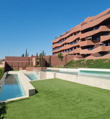 Así es el nuevo complejo residencial con casi 350 viviendas que surge como un pequeño 'pueblo de diseño' en Guadalupe