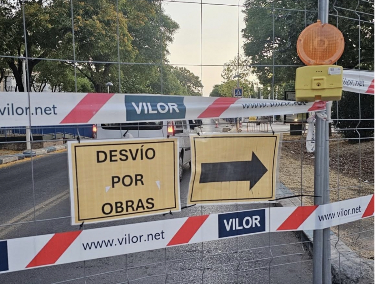 Corte del tráfico en el puente de la Ronda Est en Picanya.