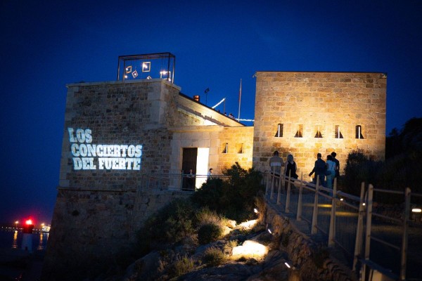 Música frente al mar: vuelven Los Conciertos del Fuerte con Ariel Rot, Burning y La Guardia